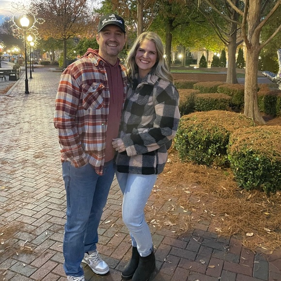 Meet your Posher, Amanda - Picture 2 of 7